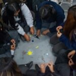 Educación promueve la construcción de las carrozas en una comunidad de cuidados